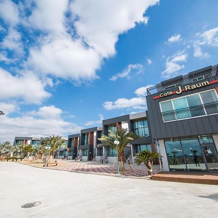 J Raum Resort Seogwipo Zewnętrze zdjęcie
