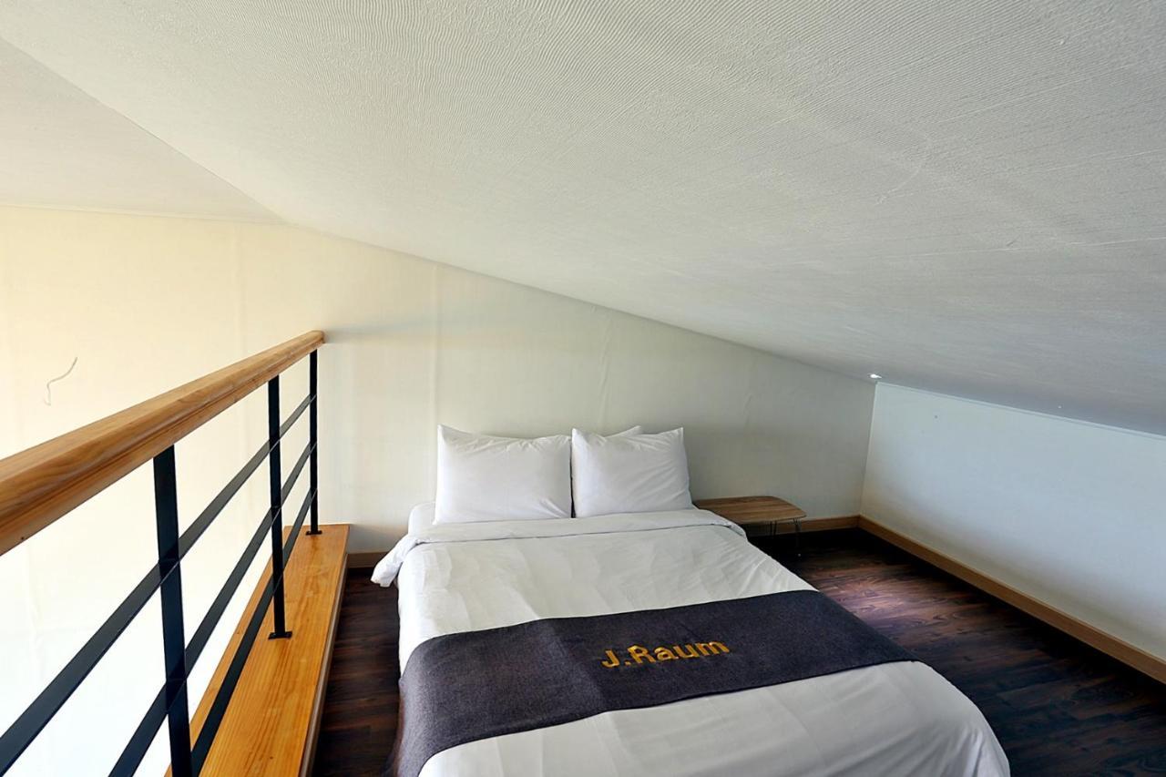 J Raum Resort Seogwipo Zewnętrze zdjęcie