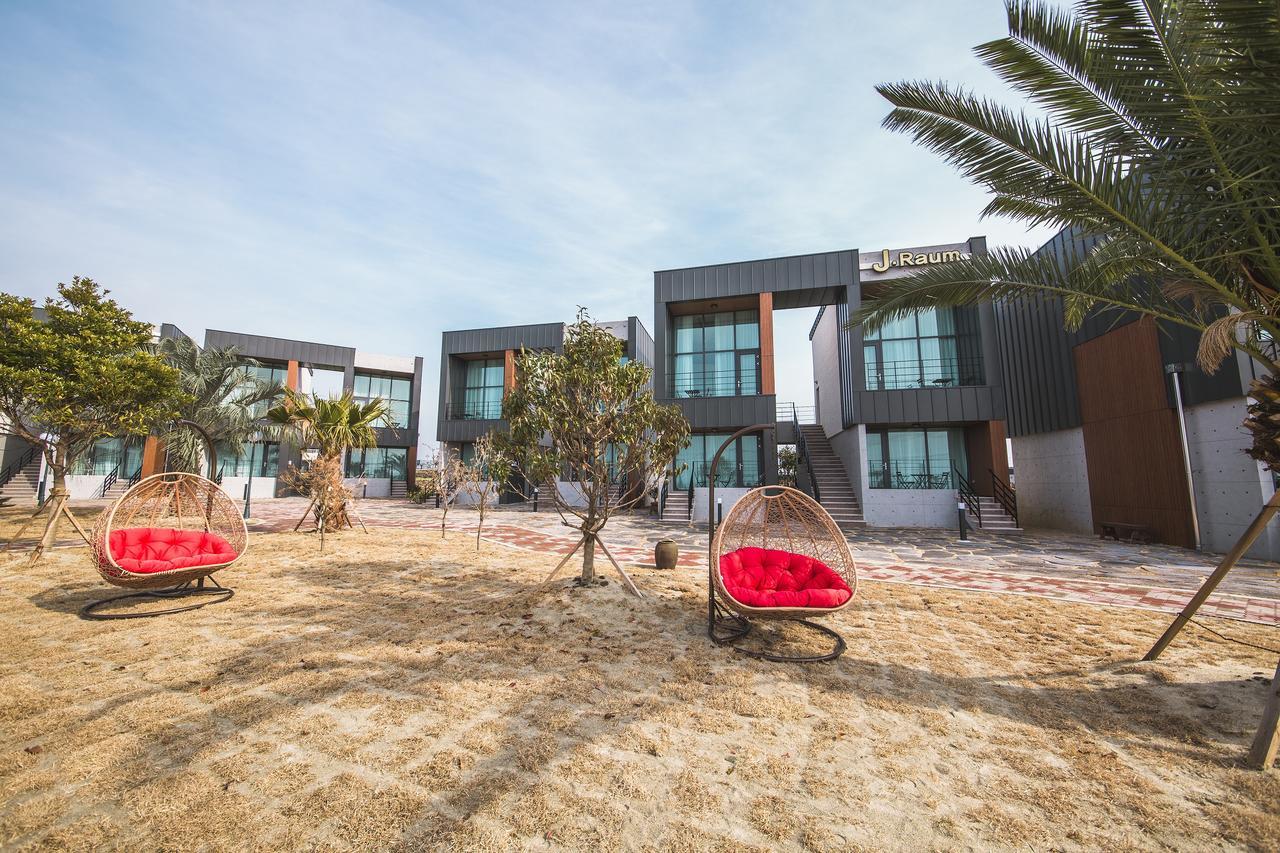 J Raum Resort Seogwipo Zewnętrze zdjęcie