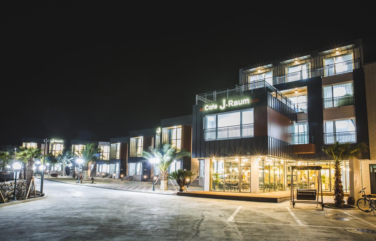 J Raum Resort Seogwipo Zewnętrze zdjęcie