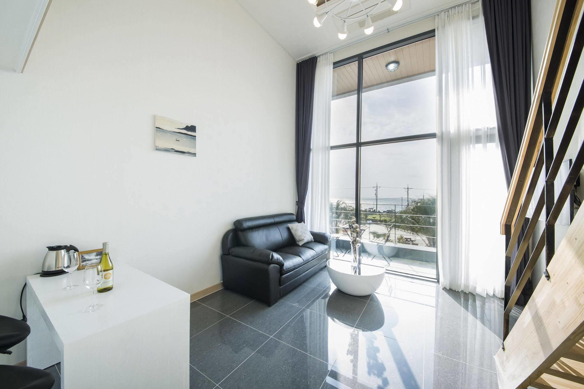 J Raum Resort Seogwipo Zewnętrze zdjęcie