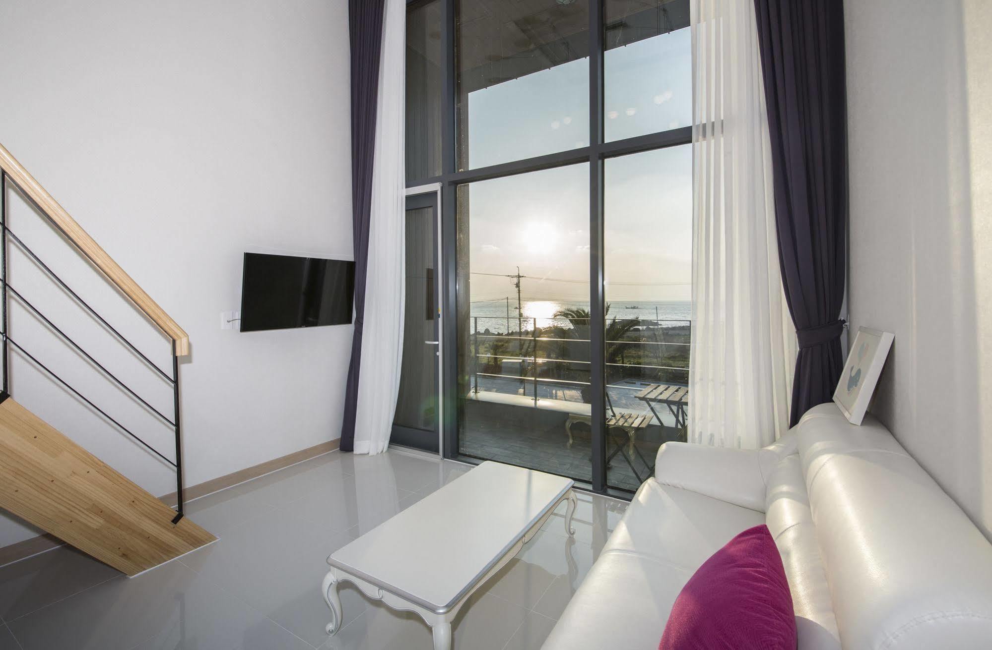 J Raum Resort Seogwipo Zewnętrze zdjęcie