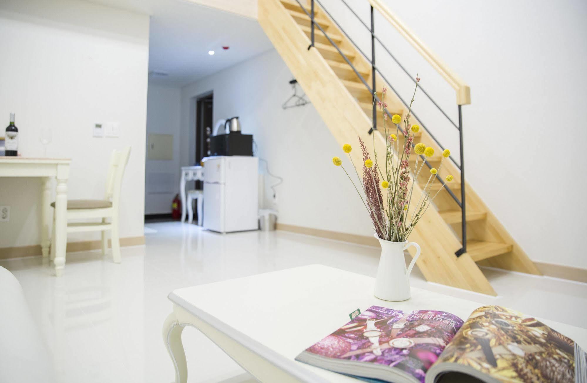 J Raum Resort Seogwipo Zewnętrze zdjęcie