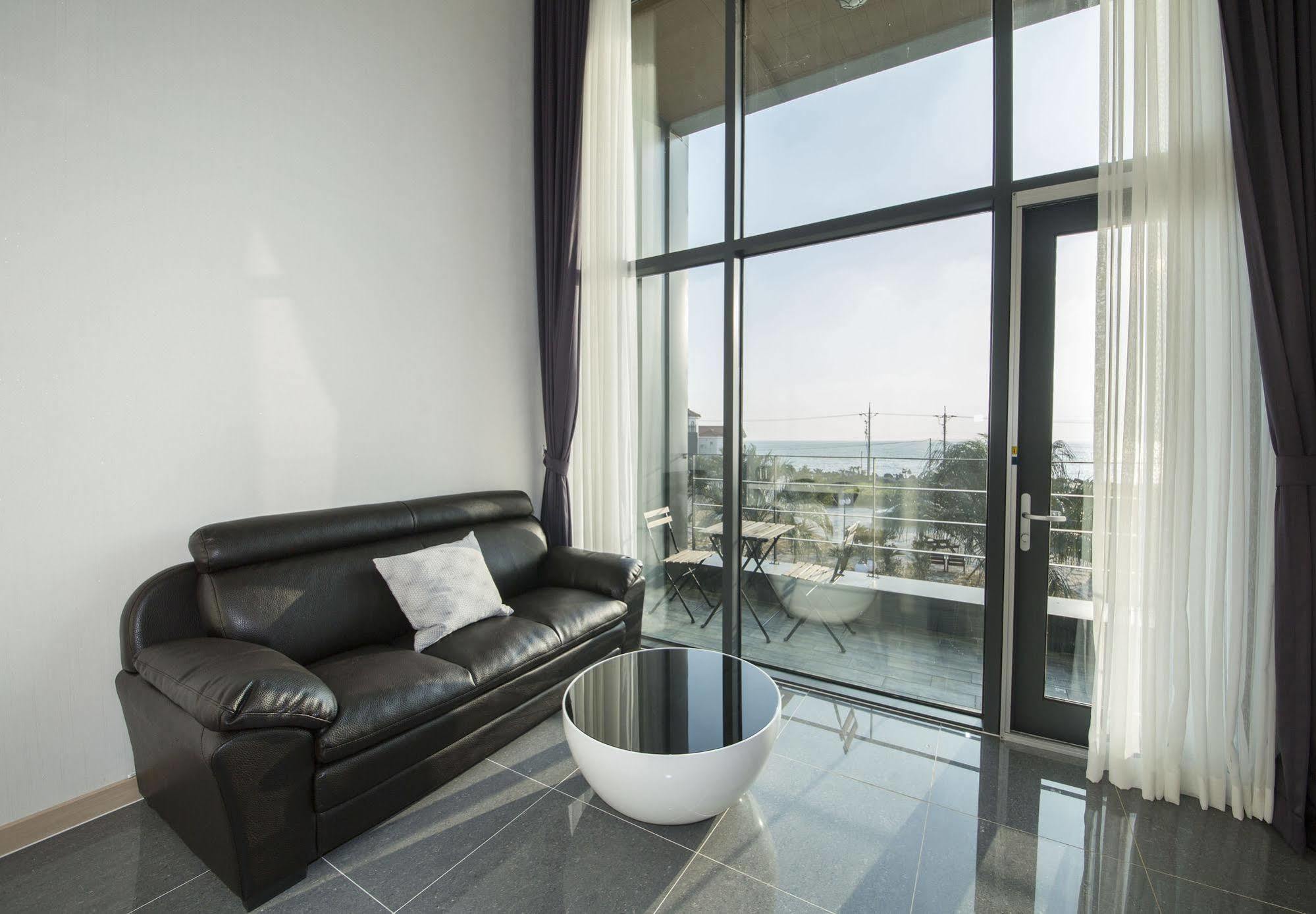 J Raum Resort Seogwipo Zewnętrze zdjęcie