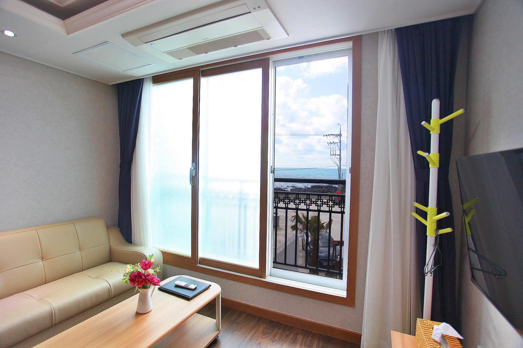 J Raum Resort Seogwipo Zewnętrze zdjęcie